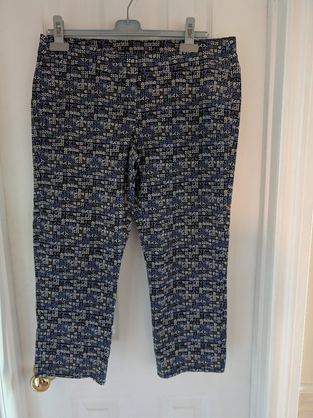 Ankle pants